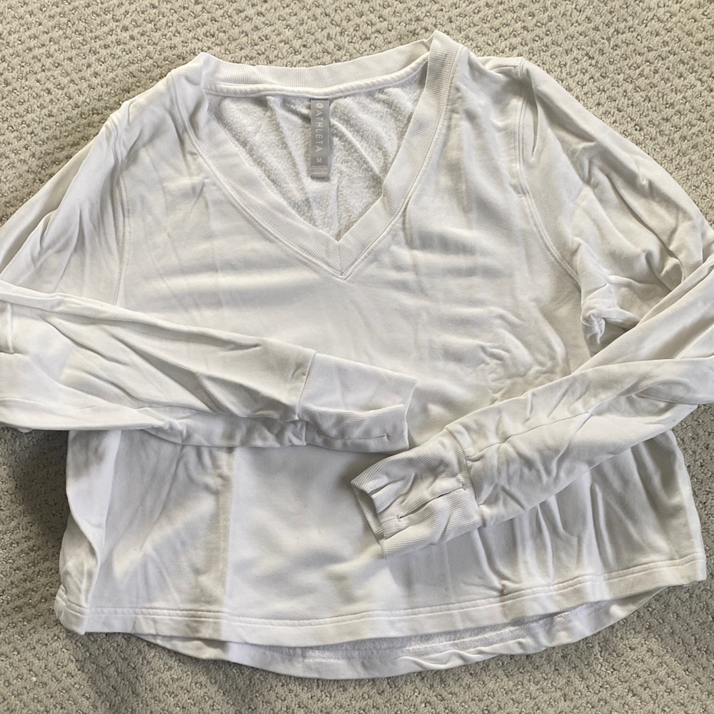 Cropped Athleta White V-Neck Long Sleeve Top, size M
